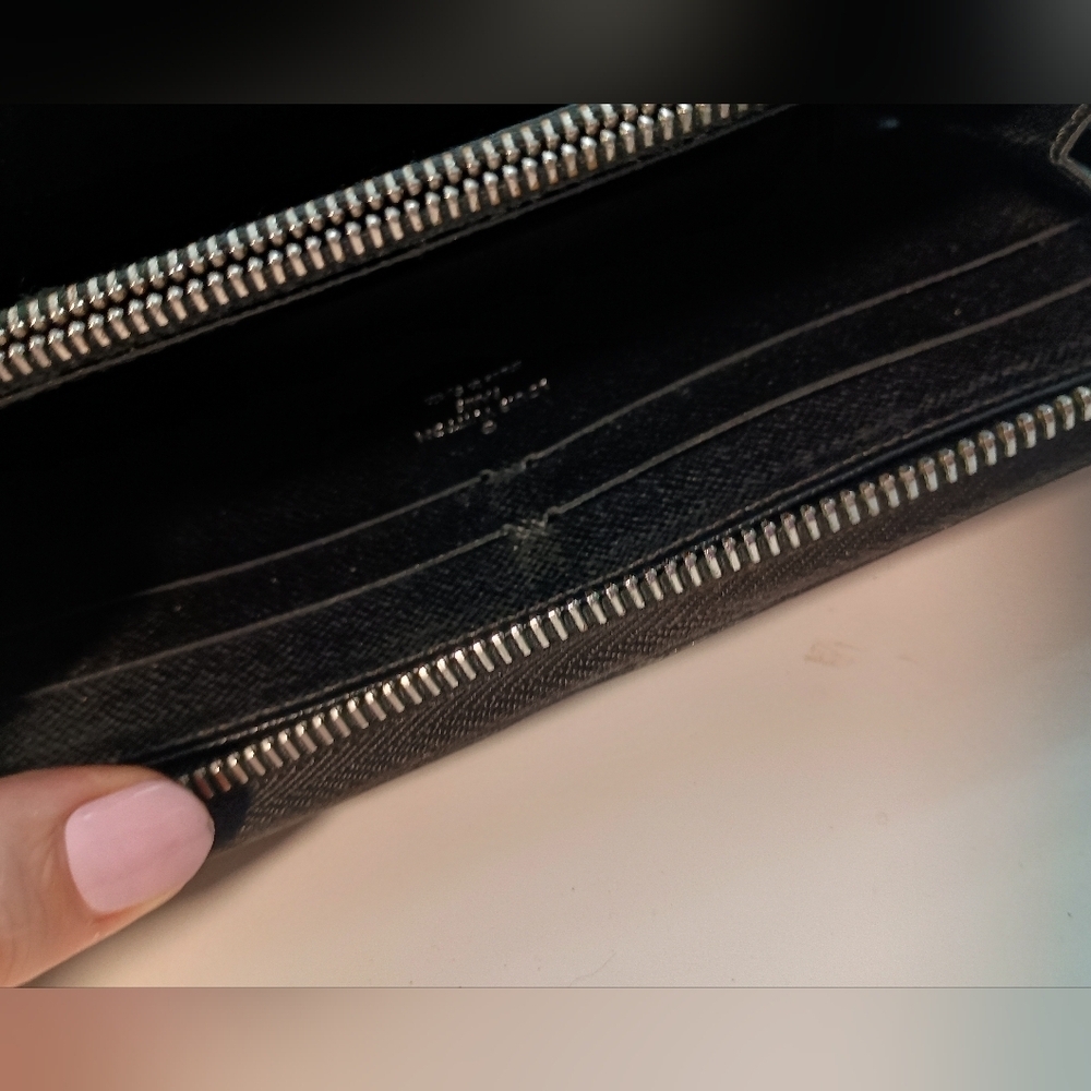 Authentic Louis Vuitton Epi Zippy Wallet  Long Wallet Noir Leather - Picture 8 of 16